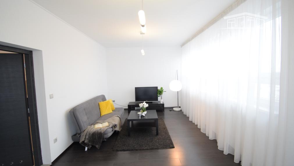 2 IZBOVÝ BYT V UZAVRETOM AREÁLI S KRÁSNOU VEĽKOU TERASOU A PARKOVACÍM MIESTOM (151,38m2)