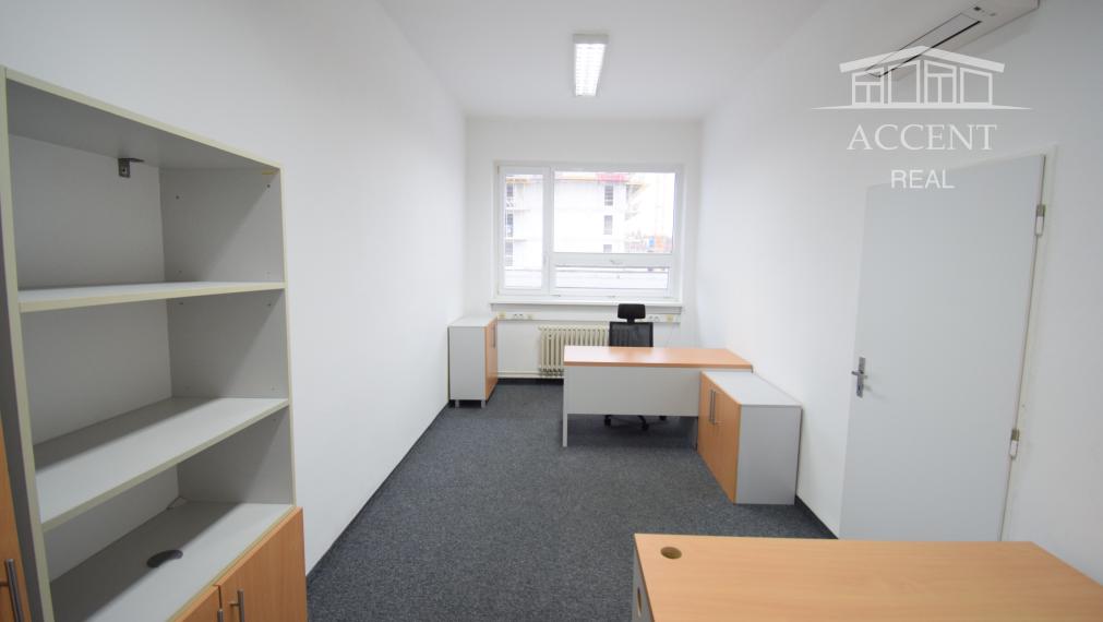 PRENÁJOM POSLEDNÝCH ZARIADENÝCH KANCELÁRIÍ S PARKOVACÍMI MIESTAMI - FREKVENTOVANÁ IVANSKÁ CESTA