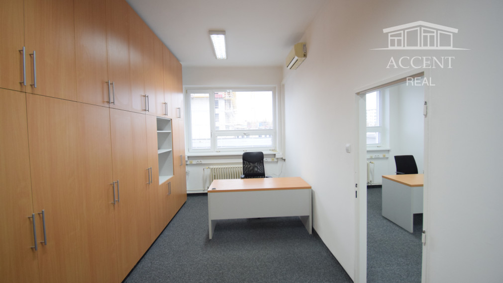 PRENÁJOM POSLEDNÝCH ZARIADENÝCH KANCELÁRIÍ S PARKOVACÍMI MIESTAMI - FREKVENTOVANÁ IVANSKÁ CESTA