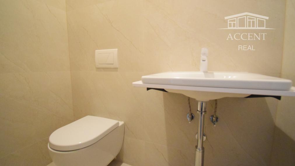 PRÉMIOVÉ OBCHODNÉ PRIESTORY S VÝKLADMI NA FREKVENTOVANEJ ULICI V CENTRE - KRÍŽNA UL.