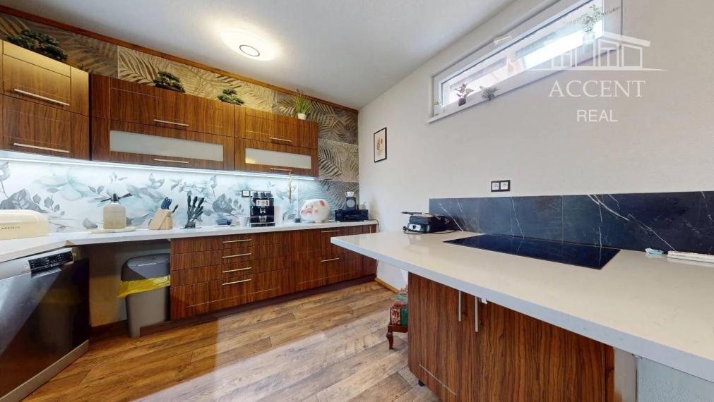 RODINNÝ DOM (107M2) V POKOJNEJ LOKALITE S PEKNÝM ROŽNÝM POZEMKOM (538M2) - MOST PRI BRATISLAVE