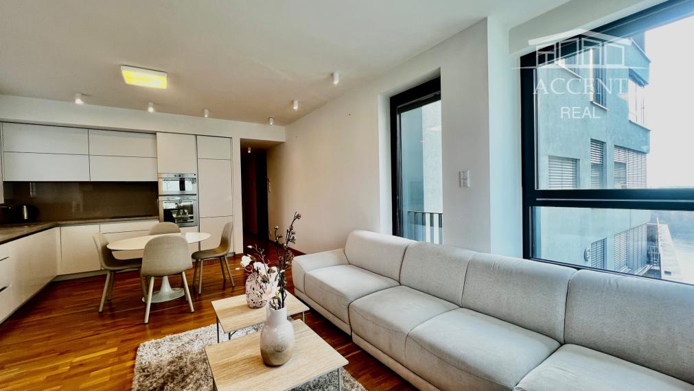 LUXUSNÝ VEĽKOMETRÁŽNY 3-IZBOVÝ BYT(90M2) NA 10. POSCHODÍ V RIVERPARKU S VÝHĽADOM NA DUNAJ - PARKING V GARÁŽI