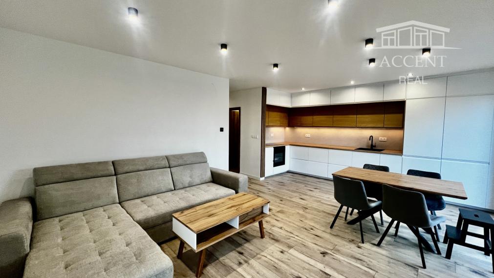 VEĽMI PEKNÝ,PRIESTRANNÝ 4-IZBOVÝ BUNGALOV(128M2)  V KVALITNOM ŠTANDARDE AJ S KUCHYŇOU (128M2), POZEMOK 410M2, TERASA AJ KOMPLET OPLOTENIE V CENE A ĎALŠIE BENEFITY