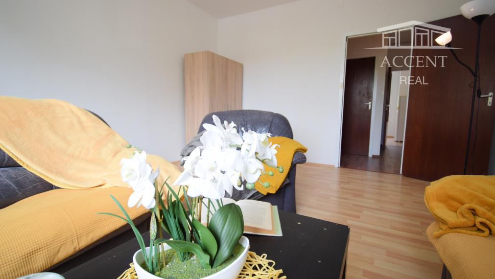 VEĽKORYSÝ 1 IZBOVÝ BYT SO SAMOSTATNOU KUCHYŇOU