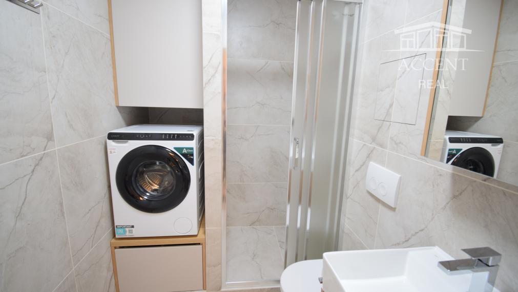 PRENÁJOM PEKNÉHO, NOVÉHO,KOMPLETNE ZREKONŠTRUOVANÉHO 2 IZBOVÉHO BYTU NA STREČIANSKEJ ULICI S PIVNIČNOU KOBKOU