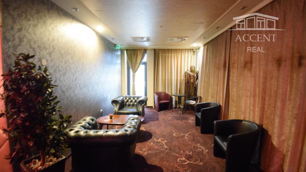 KOMERČNÉ  PRIESTORY S PARKOVANÍM NA   TRNAVSKEJ CESTE - PRI ZIMNOM ŠTADIÓNE