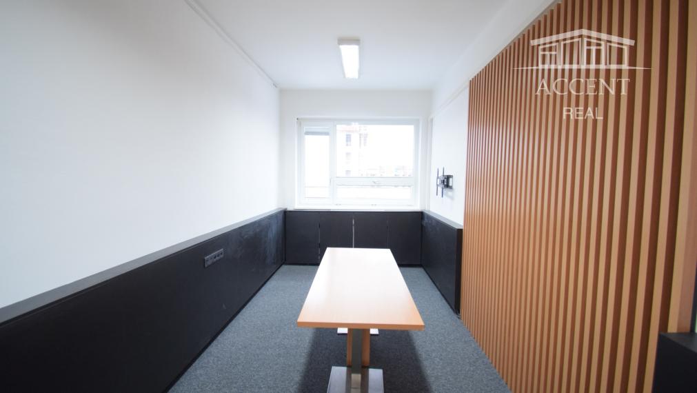 PRENÁJOM POSLEDNÝCH ZARIADENÝCH KANCELÁRIÍ S PARKOVACÍMI MIESTAMI - FREKVENTOVANÁ IVANSKÁ CESTA