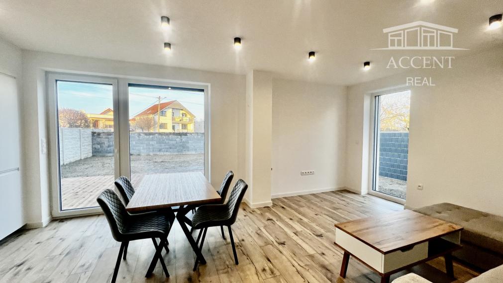 VEĽMI PEKNÝ,PRIESTRANNÝ 4-IZBOVÝ BUNGALOV(128M2)  V KVALITNOM ŠTANDARDE AJ S KUCHYŇOU (128M2), POZEMOK 403M2, TERASA AJ KOMPLET OPLOTENIE V CENE A ĎALŠIE BENEFITY