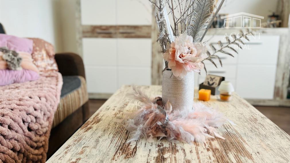 PRENÁJOM - PEKNÝ, ZREKONŠTRUOVANÝ  2- IZBOVÝ BYT V RUŽINOVE UPROSTRED ZELENE