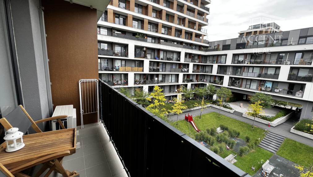 KLIMATIZOVANÝ 1-IZBOVÝ BYT S LOGGIOU A S PARKOVACÍM MIESTOM - SLNEČNICE MESTO