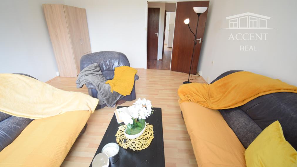 REZERVOVANÝ - VEĽKORYSÝ 1 IZBOVÝ BYT SO SAMOSTATNOU KUCHYŇOU