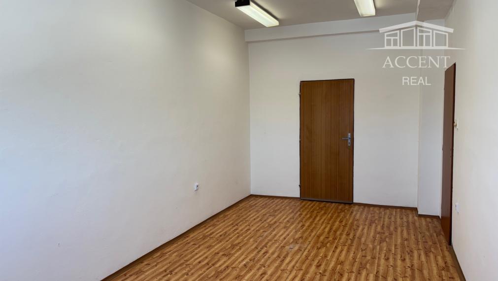 NA PRENÁJOM KANCELÁRSKY PRIESTOR (20 m2)