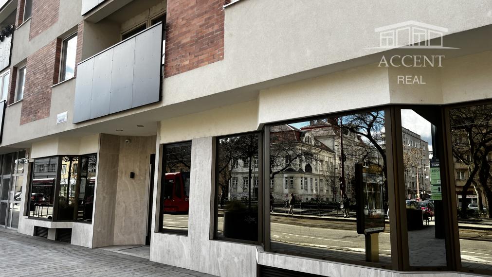 PRÉMIOVÉ OBCHODNÉ PRIESTORY(166M2) S VÝKLADMI NA FREKVENTOVANEJ ULICI V CENTRE - KRÍŽNA UL.