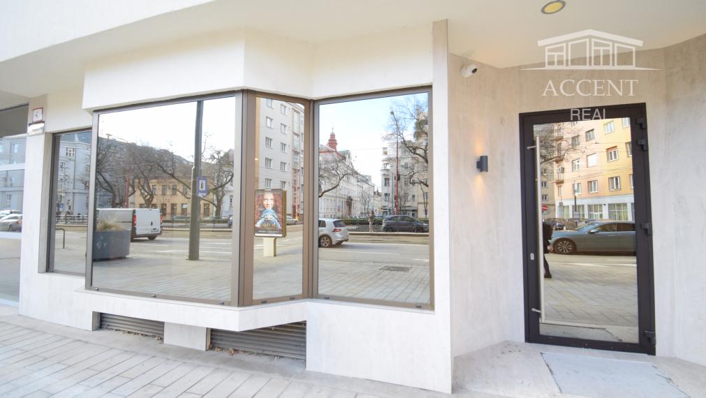 PRÉMIOVÉ OBCHODNÉ PRIESTORY(166M2) S VÝKLADMI NA FREKVENTOVANEJ ULICI V CENTRE - KRÍŽNA UL.