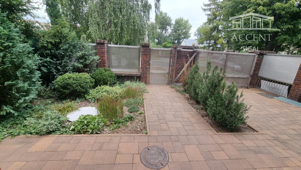 NA PRENÁJOM – MODERNÁ NOVOSTAVBA RODINNÉHO DOMU S GARÁŽOU V OBLÚBENEJ LOKALITE BRATISLAVA – TRNÁVKA