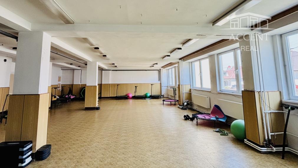 NA PRENÁJOM MULTIFUNKČNÝ PRIESTOR  195 m².