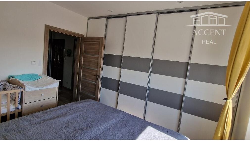 KOMFORTNÝ, KVALITNE ZREKONŠTRUOVANÝ 3-IZBOVÝ BYT S BALKÓNOM (76M2) V CENTRE SENCA