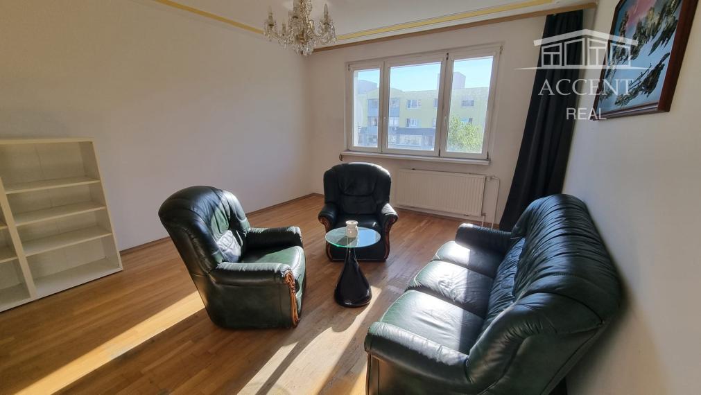 SLNEČNÝ 3-IZBOVÝ BYT (68 m²) V PÔVODNOM STAVE - DLHÉ DIELY