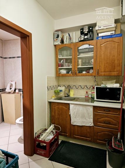 MULTIFUNKČNÉ NEBYTOVÉ PRIESTORY S VÝKLADMI (154m2) NA FREKVENTOVANOM MIESTE - HANY MELIČKOVEJ
