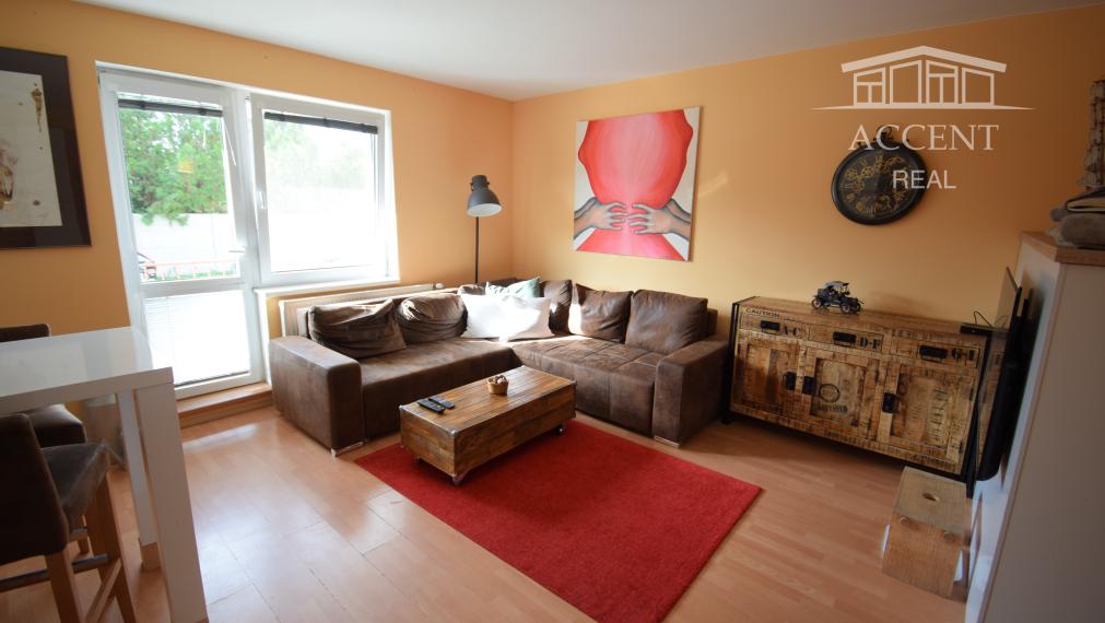 PEKNÝ, KOMPLETNE ZARIADENÝ 1-IZBOVÝ BYT 45M2 S PARKOVACÍM MIESTOM