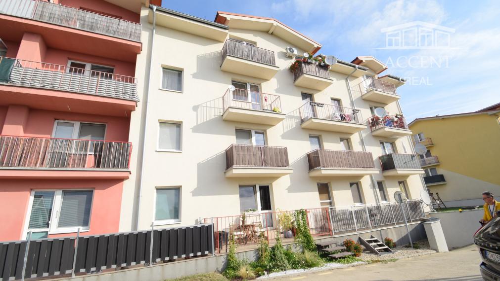 PEKNÝ, KOMPLETNE ZARIADENÝ 1-IZBOVÝ BYT 45M2 S PARKOVACÍM MIESTOM