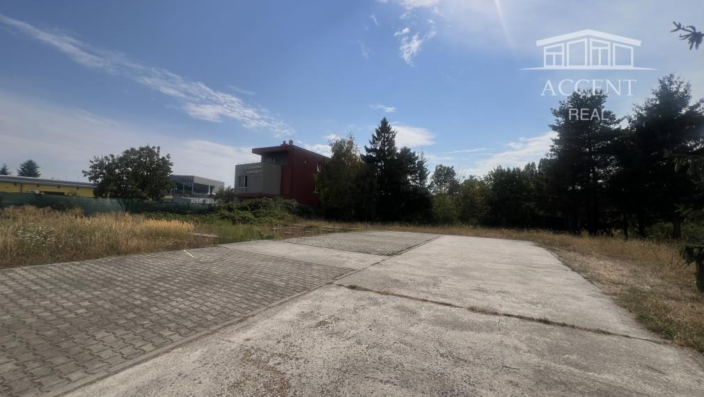 STAVEBNÝ POZEMOK  2597M2 - ZMIEŠANÁ ZÓNA - LAMAČSKÁ CESTA