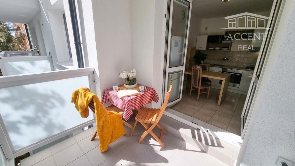 ACCENT REAL / PRENÁJOM ÚTULNÉHO 1 IZBOVÉHO BYTU S BALKÓNOM V RAČI