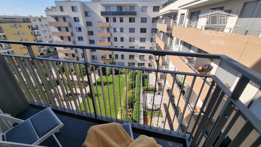 ACCENT REAL / PRENÁJOM 2 - IZBOVEJ NOVOSTAVBY S PARKOVACÍM MIESTOM A BALKÓNOM