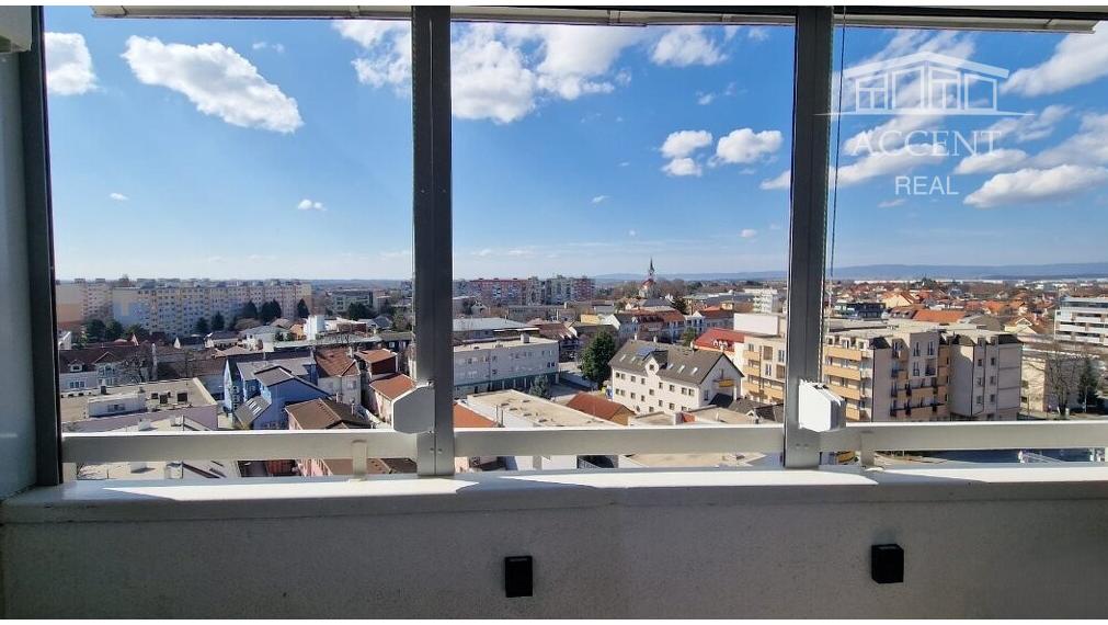 KOMFORTNÝ, KVALITNE ZREKONŠTRUOVANÝ 3-IZBOVÝ BYT S BALKÓNOM (76M2) V CENTRE SENCA
