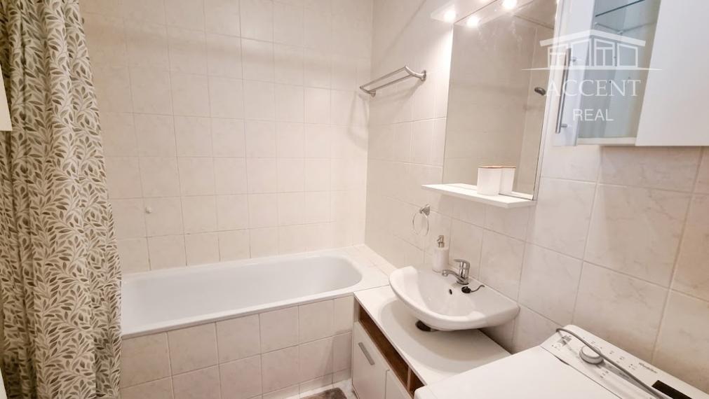 ACCENT REAL / PRENÁJOM ÚTULNÉHO 1 IZBOVÉHO BYTU S BALKÓNOM V RAČI