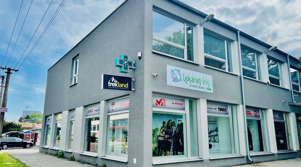 OBCHODNÉ PRIESTORY S KANCELÁRIAMI  NA FREKVENTOVANEJ ULICI (44 m2) IVANSKÁ CESTA