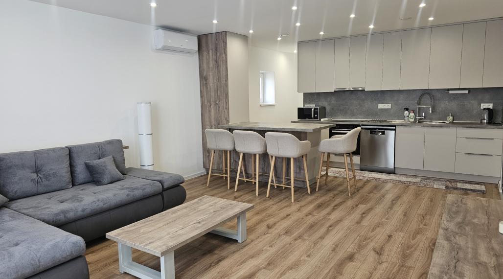 PRIESTRANNÝ, ÚPLNE NOVÝ  3-IZBOVÝ BYT S PARKOVANÍM A PIVNICOU(83M2) - PASIENKOVÁ ULICA