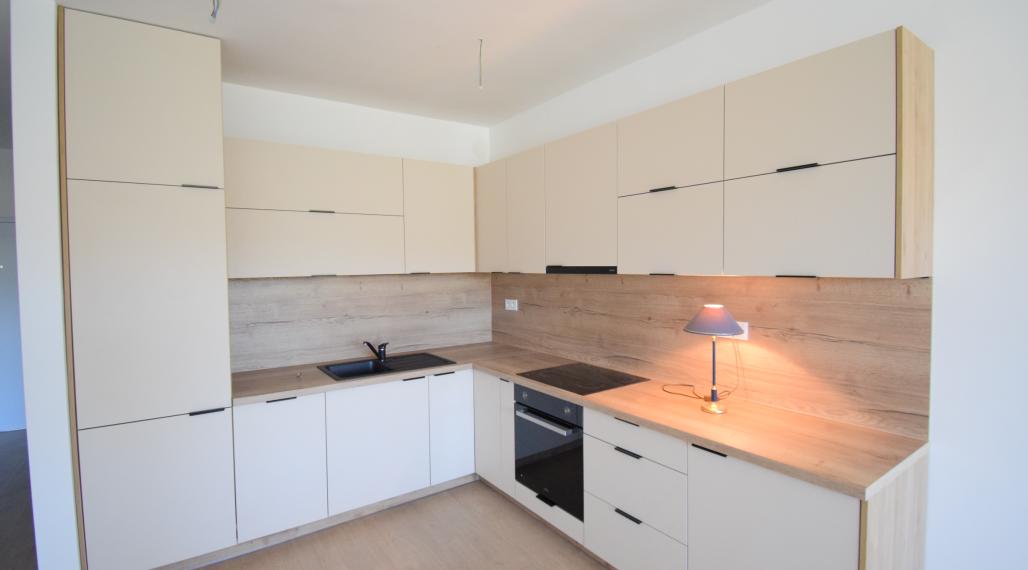 PRIESTRANNÝ 3-IZBOVÝ BYT (89M2) V NOVOSTAVBE NOVÁ DUKELSKÁ - BERNOLÁKOVO - IHNEĎ VOĽNÝ