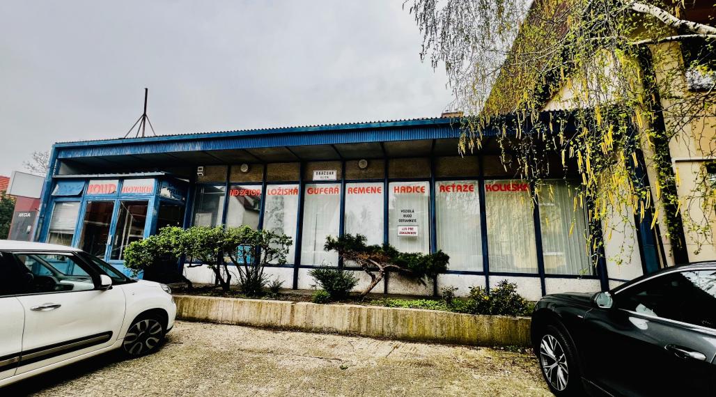 PRIESTRANNÁ BUDOVA(168M2) S MOŽNOSŤOU PRESTAVBY NA BYTOVÉ JEDNOTKY