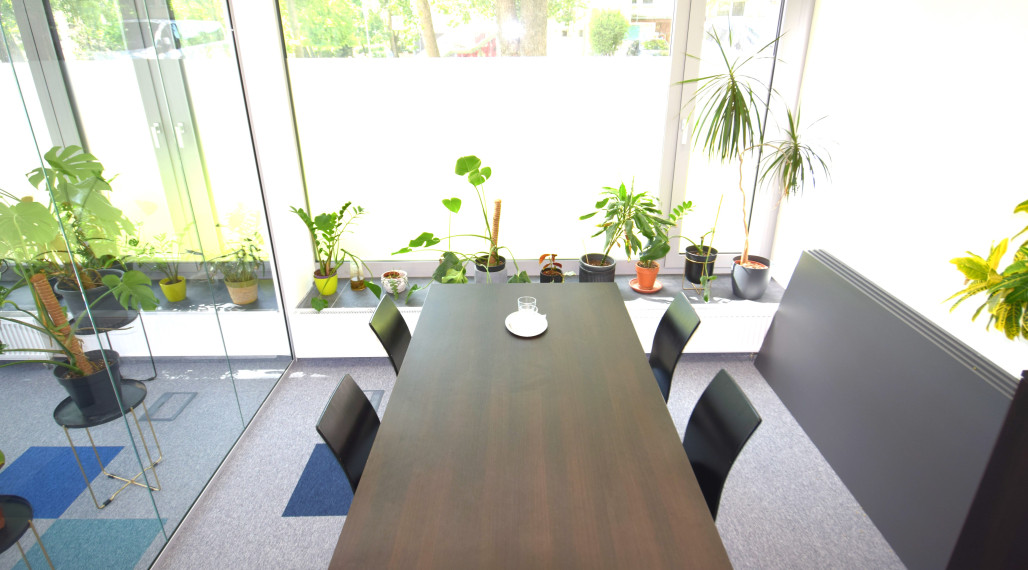 OBCHODNÉ PRIESTORY, KANCELÁRIE NA RAČIANSKEJ ULICI S PARKOVACÍMI MIESTAMI ZA VÝBORNÚ CENU