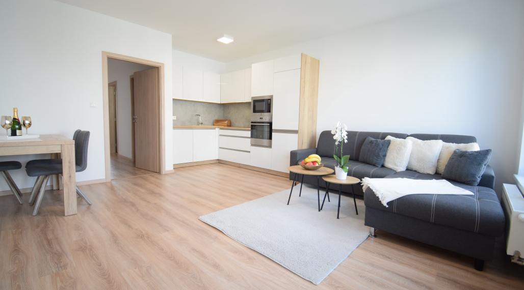 PRENÁJOM  KRÁSNEJ 2 - IZBOVEJ NOVOSTAVBY S BALKÓNOM A  PARKOVACÍM MIESTOM