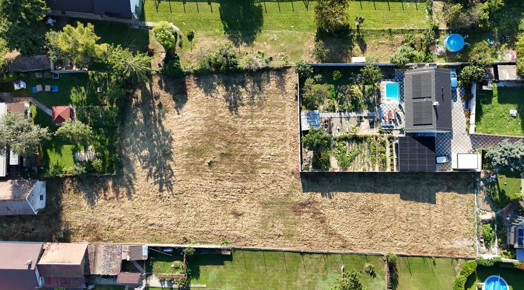 STAVEBNÝ POZEMOK PRE RODINNÉ DOMY (2556M2) - MOST PRI BRATISLAVE