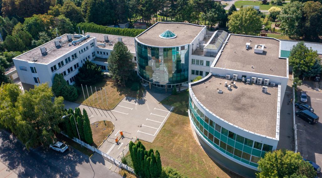 4-PODLAŽNÁ ADMINISTRATÍVNA BUDOVA (5334m2) - Vihorlatská ulica NITRA