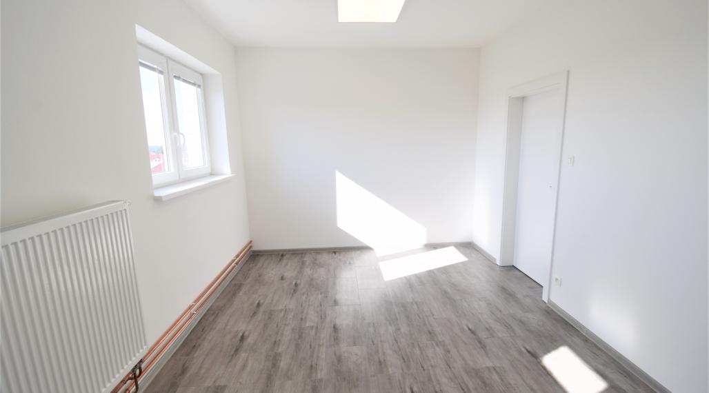 NA PRENÁJOM PRIESTOR -  KANCELÁRIA / SKLAD (15 m2)