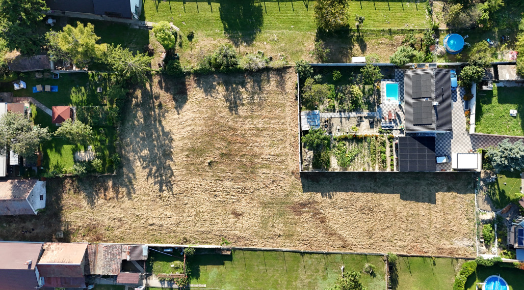 STAVEBNÝ POZEMOK PRE RODINNÉ DOMY (2556M2) - MOST PRI BRATISLAVE