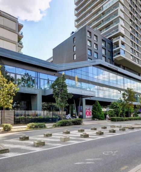 VEĽKÉ PARKOVACIE MIESTO NA PRENÁJOM (19M2)- POLYFUNKČNÝ OBJEKT RETRO - NEVÁDZOVA Ul.