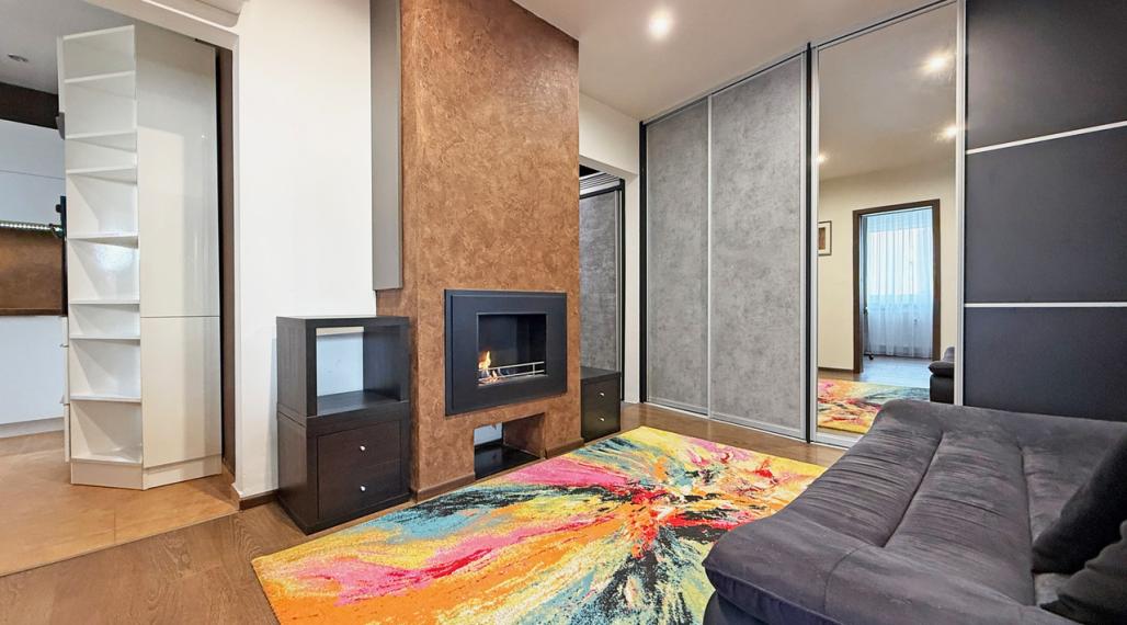 VEĽMI PEKNÝ, KVALITNE ZREKONŠTRUOVANÝ 3,5 - IZBOVÝ BYT V PETRŽALKE VO VÝBORNEJ LOKALITE PLNEJ ZELENE