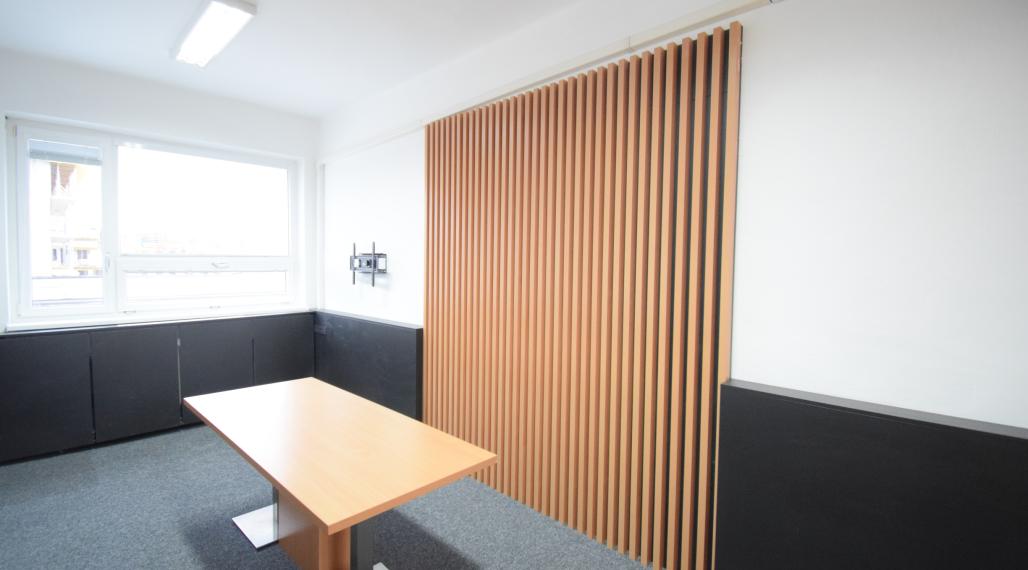 PRENÁJOM POSLEDNÝCH DVOCH ZARIADENÝCH KANCELÁRIÍ S PARKOVACÍMI MIESTAMI - FREKVENTOVANÁ IVANSKÁ CESTA