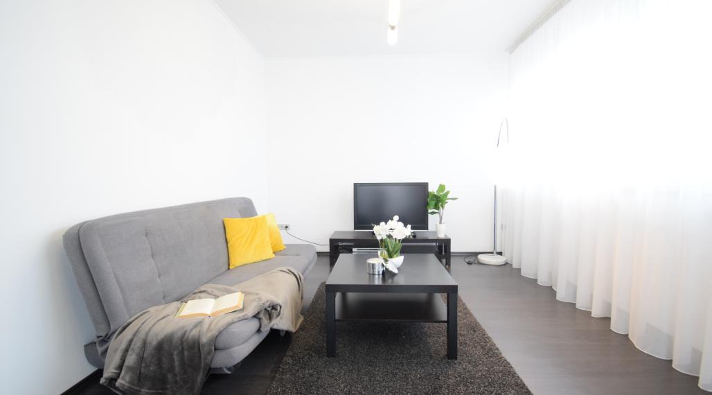 2 IZBOVÝ BYT V UZAVRETOM AREÁLI S KRÁSNOU VEĽKOU TERASOU A PARKOVACÍM MIESTOM (151,38m2)