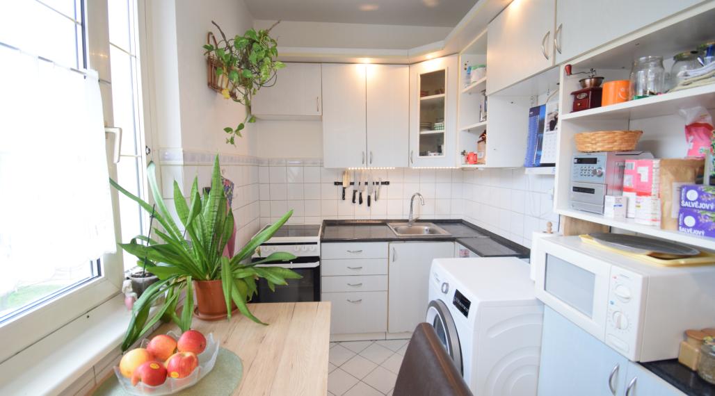 PREDAJ 3 IZBOVÉHO BYTU S BALKÓNOM  - V CENTRE MOSONMAGYARÓVÁR