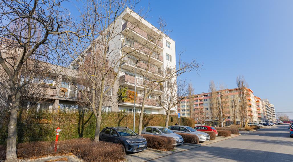 PRENÁJOM PARKOVACIEHO MIESTA V NOVOSTAVBE NA ULICI NA KRIŽOVATKÁCH 31C