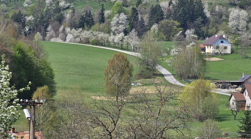 KOSTIVRCH - NÁDHERNÉ STAVEBNÉ POZEMKY NA DOMY A CHATY(2 x 758m2) V MALEBNOM PROSTREDÍ