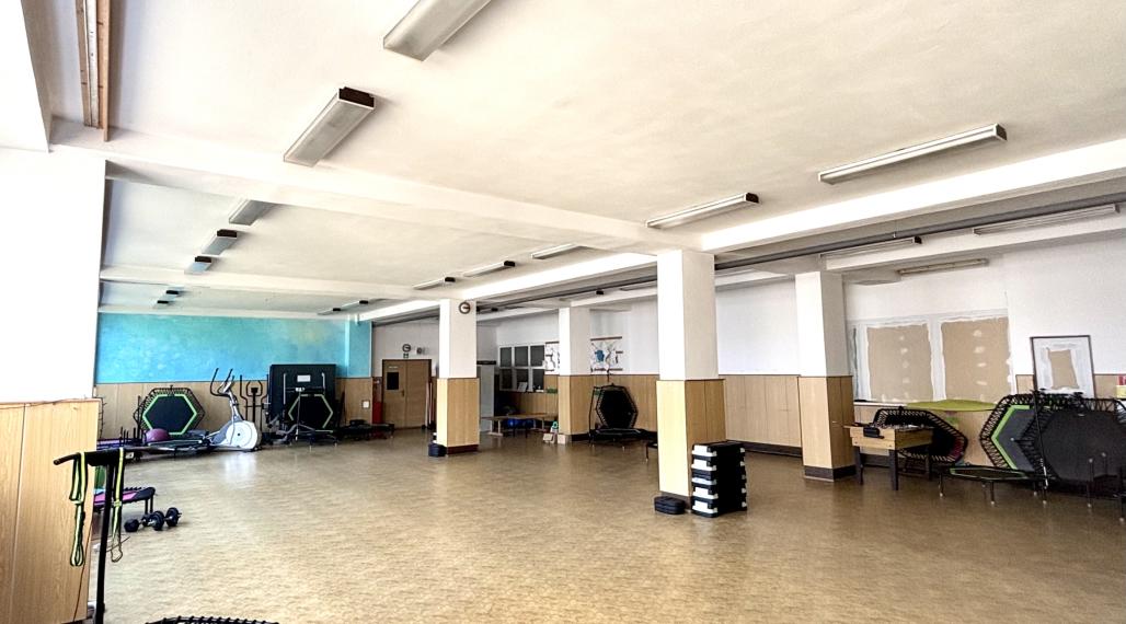 NA PRENÁJOM MULTIFUNKČNÝ PRIESTOR  195 m².