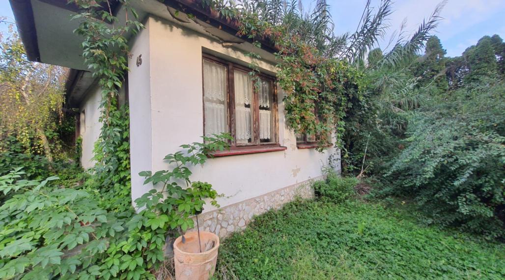 STAVEBNÝ POZEMOK 768 m2 V CENTRE OBCE S VEĽKÝM POTENCIÁLOM