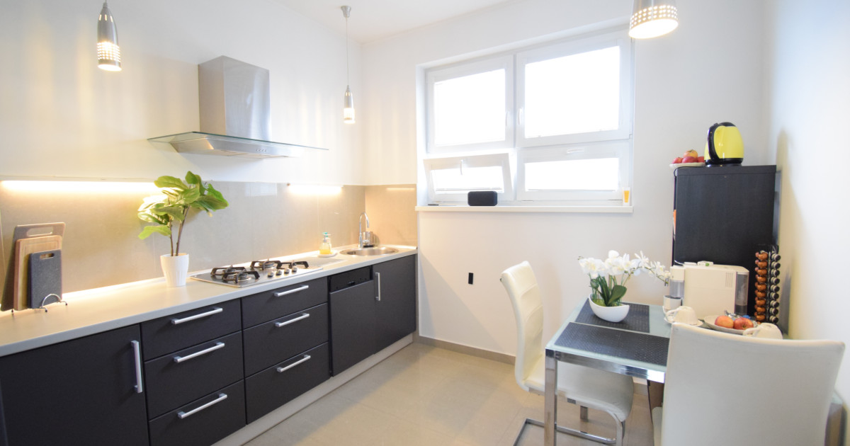 Nadštandardný byt v rezidenčnej zóne s nádhernou terasou (80m2) a parkovacím miestom (151,38m2)